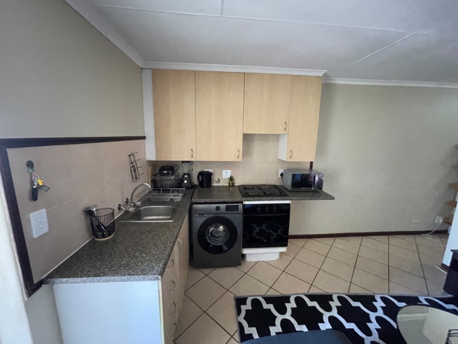 To Let 1 Bedroom Property for Rent in Karenpark Gauteng