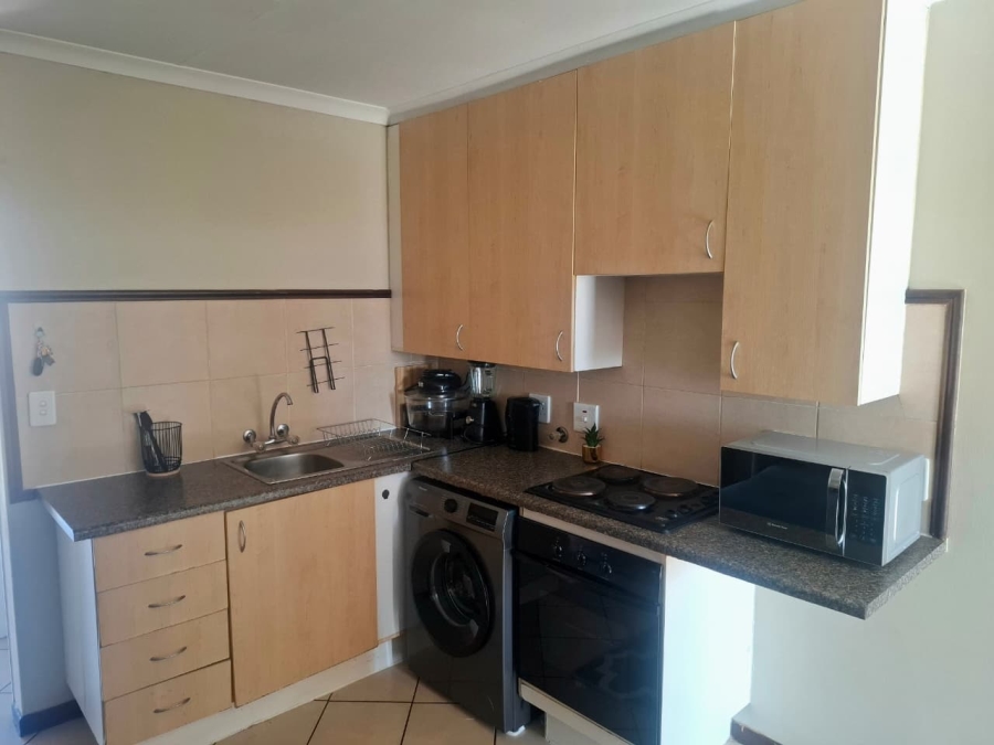 To Let 1 Bedroom Property for Rent in Karenpark Gauteng