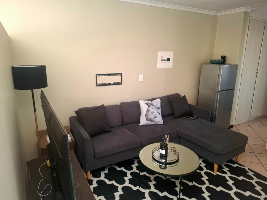 To Let 1 Bedroom Property for Rent in Karenpark Gauteng