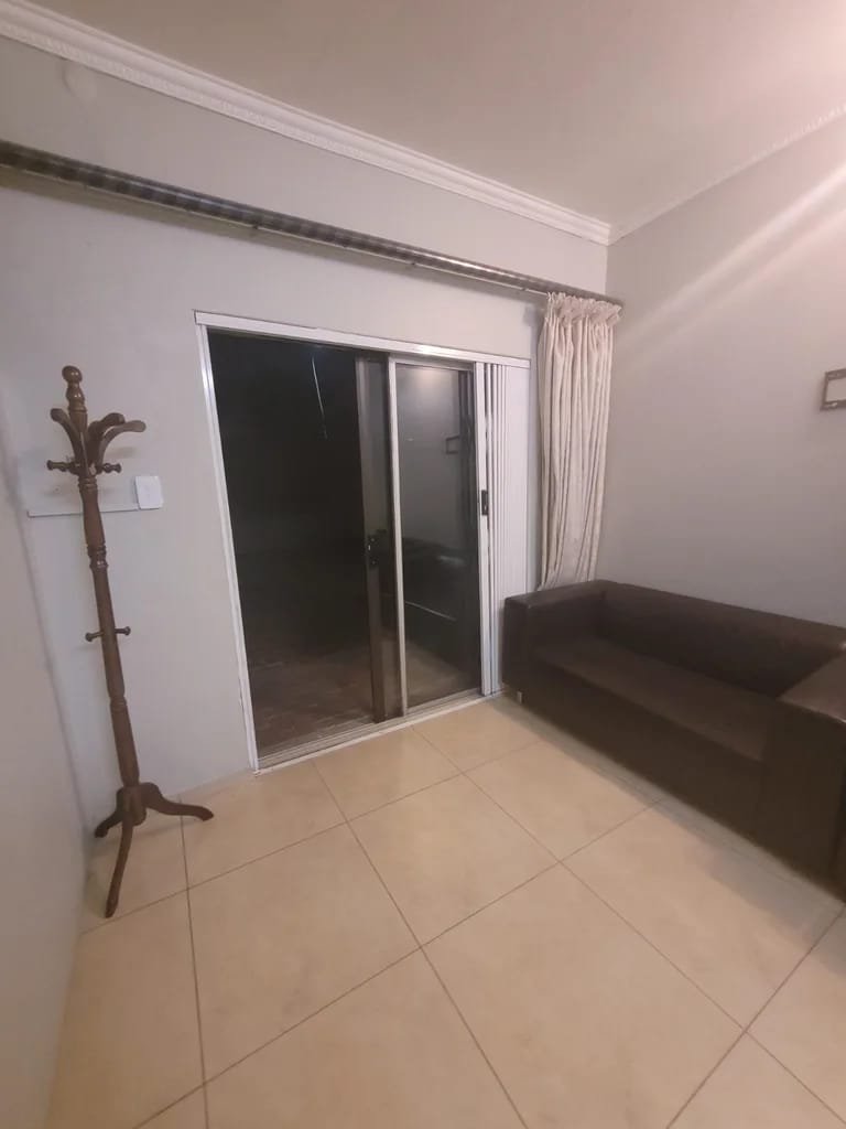 To Let 2 Bedroom Property for Rent in Vorna Valley Gauteng