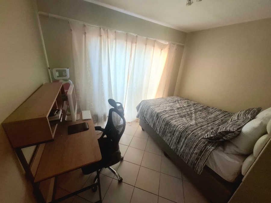 To Let 1 Bedroom Property for Rent in Karenpark Gauteng