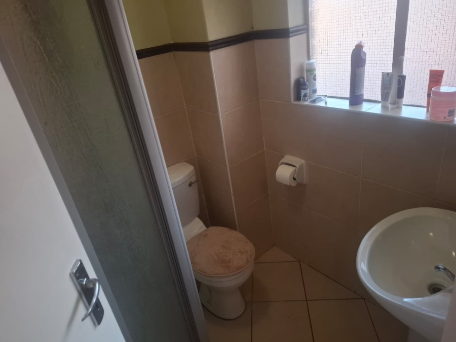 To Let 1 Bedroom Property for Rent in Karenpark Gauteng