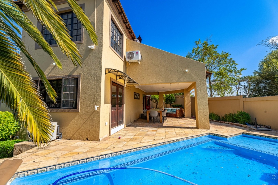 4 Bedroom Property for Sale in Lonehill Gauteng
