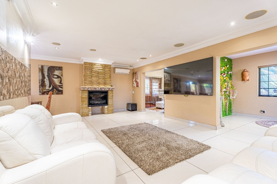 4 Bedroom Property for Sale in Lonehill Gauteng