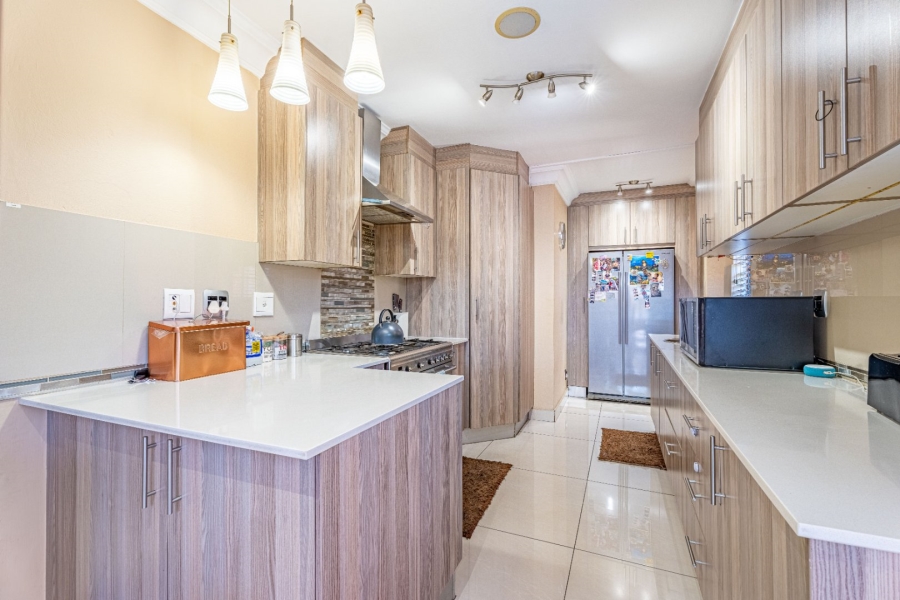 4 Bedroom Property for Sale in Lonehill Gauteng
