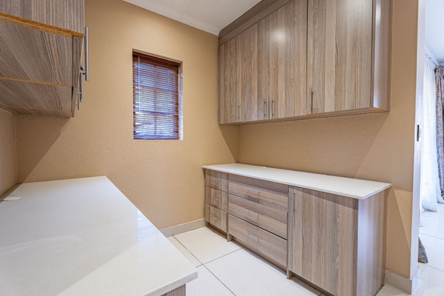 4 Bedroom Property for Sale in Lonehill Gauteng