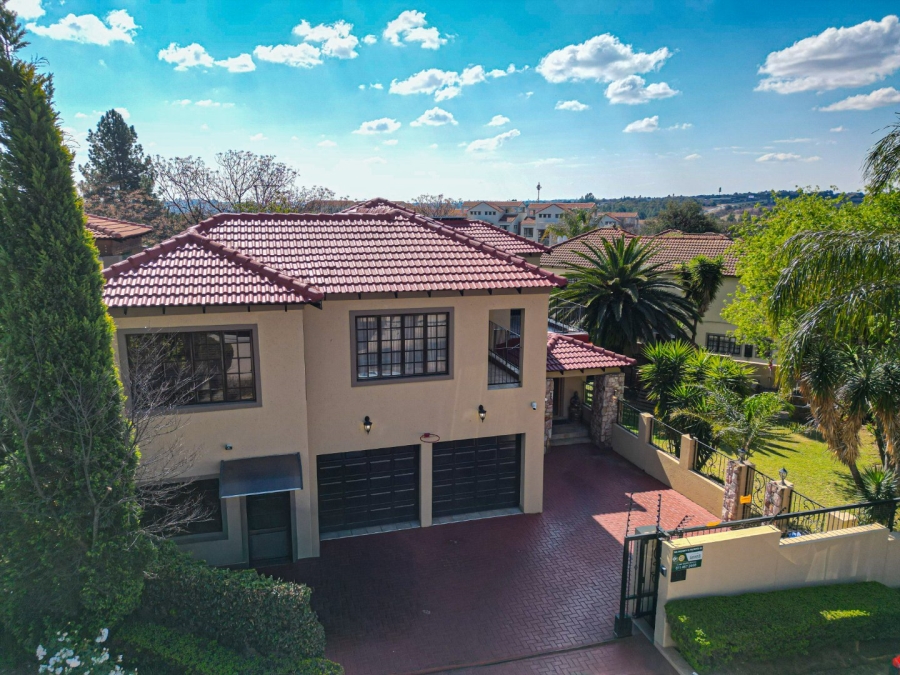 4 Bedroom Property for Sale in Lonehill Gauteng