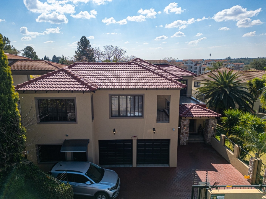 4 Bedroom Property for Sale in Lonehill Gauteng