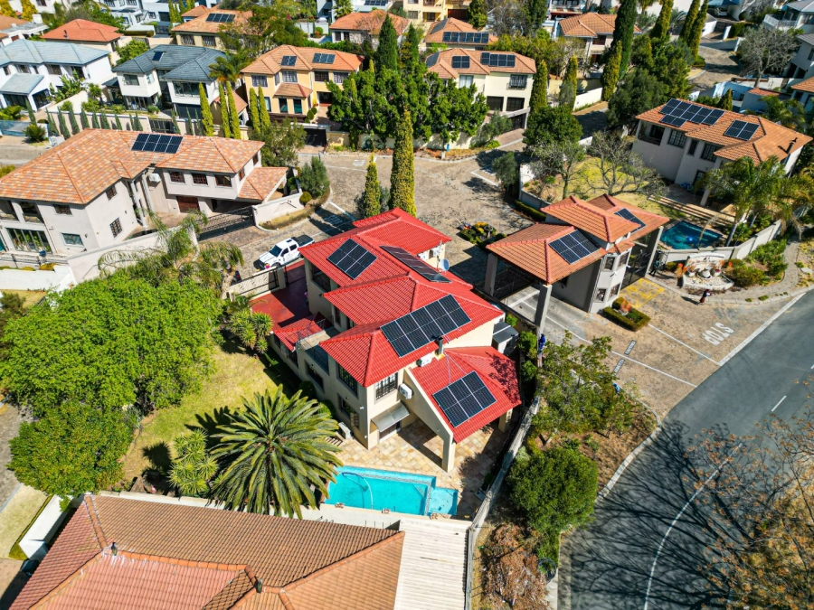 4 Bedroom Property for Sale in Lonehill Gauteng