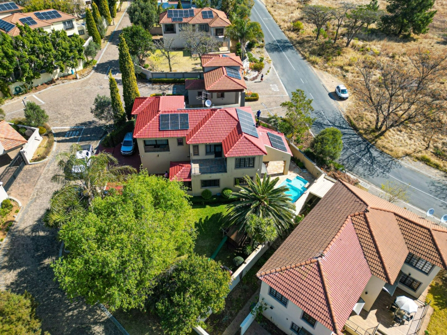 4 Bedroom Property for Sale in Lonehill Gauteng
