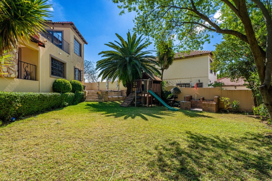 4 Bedroom Property for Sale in Lonehill Gauteng