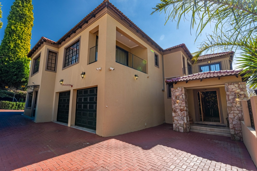 4 Bedroom Property for Sale in Lonehill Gauteng