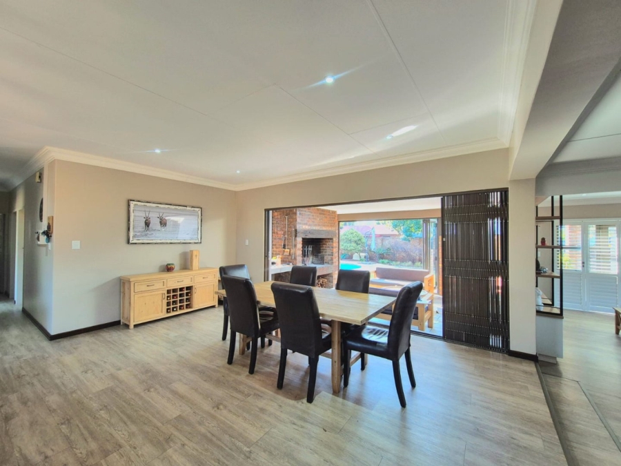 4 Bedroom Property for Sale in Eldoraigne Gauteng