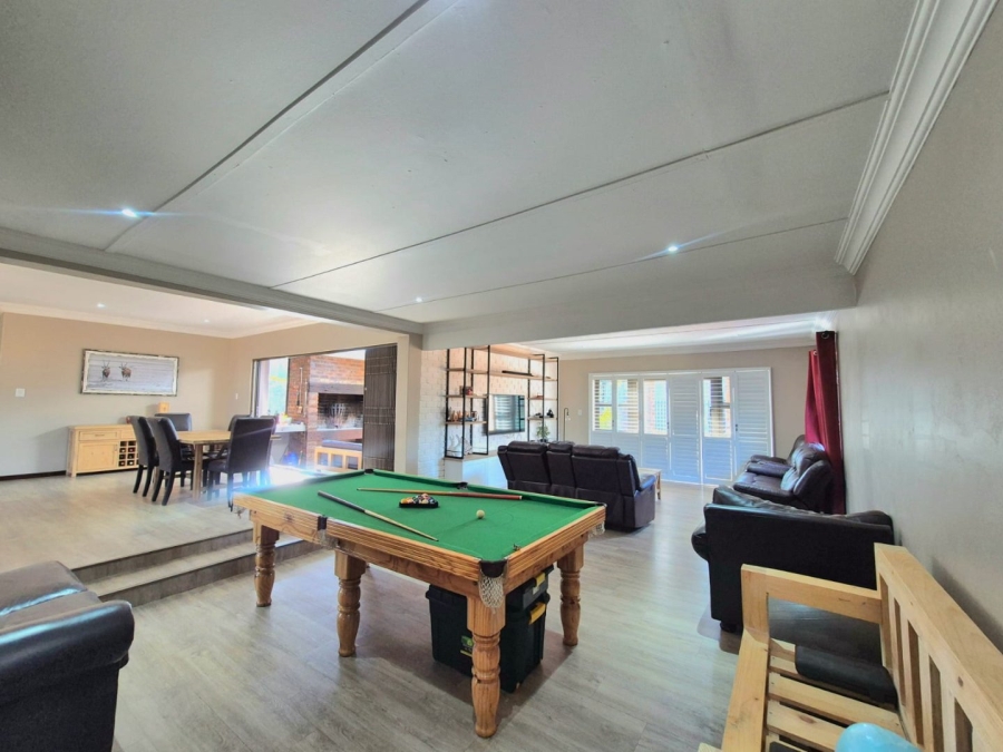 4 Bedroom Property for Sale in Eldoraigne Gauteng