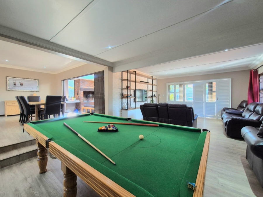 4 Bedroom Property for Sale in Eldoraigne Gauteng