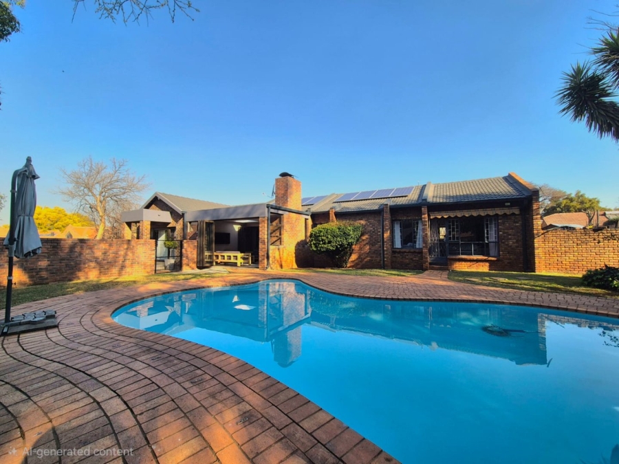 4 Bedroom Property for Sale in Eldoraigne Gauteng