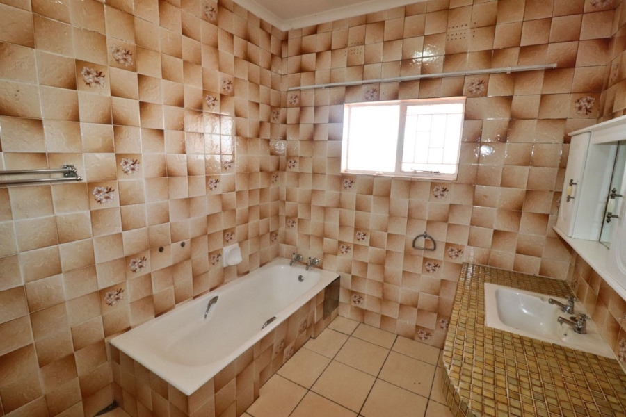 3 Bedroom Property for Sale in Symhurst Gauteng