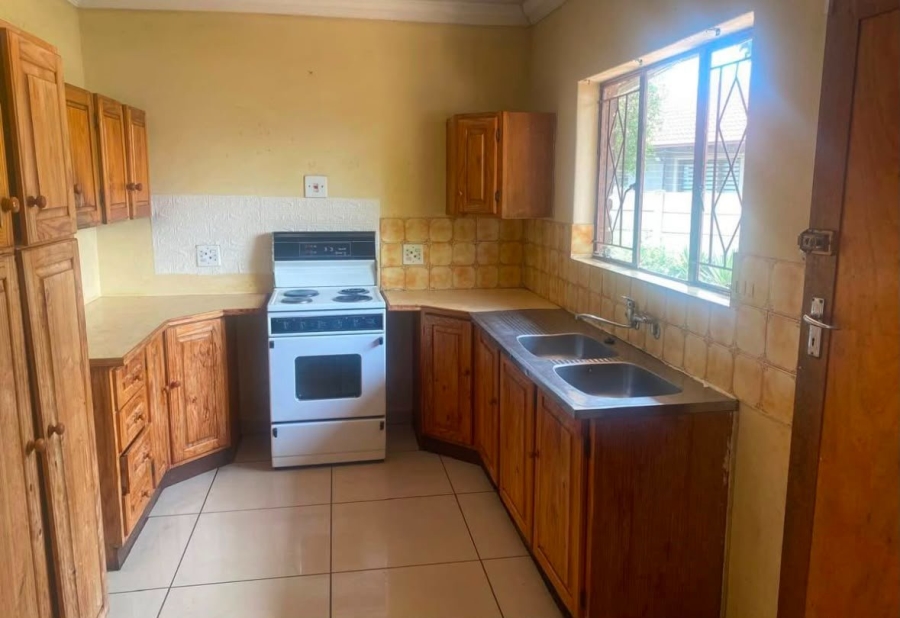 To Let 3 Bedroom Property for Rent in Dawn Park Gauteng