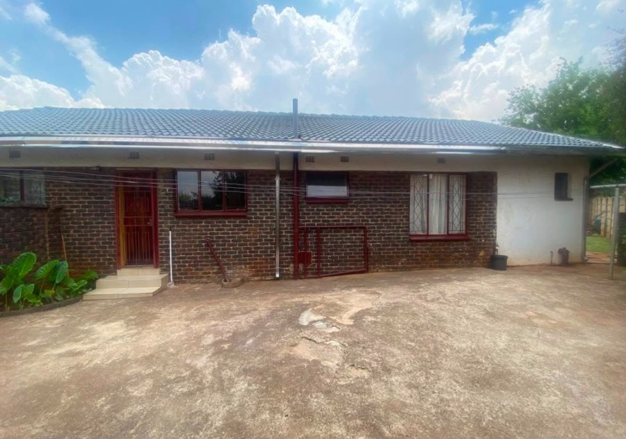 To Let 3 Bedroom Property for Rent in Dawn Park Gauteng