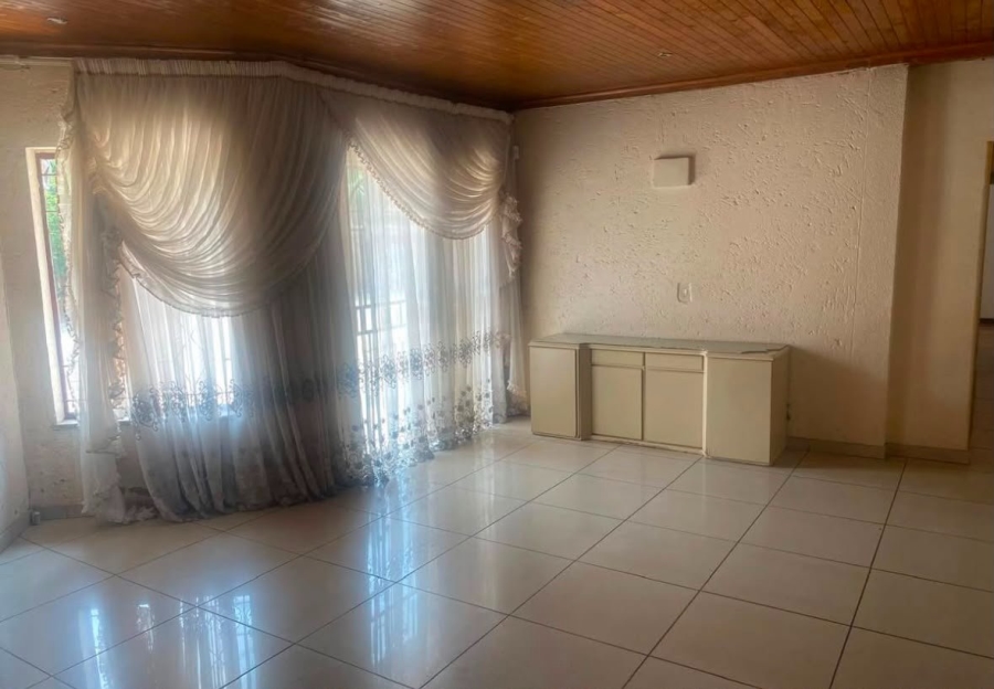 To Let 3 Bedroom Property for Rent in Dawn Park Gauteng