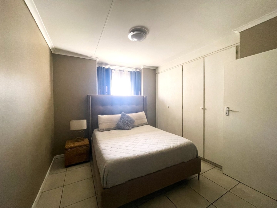 To Let 2 Bedroom Property for Rent in Die Hoewes Gauteng