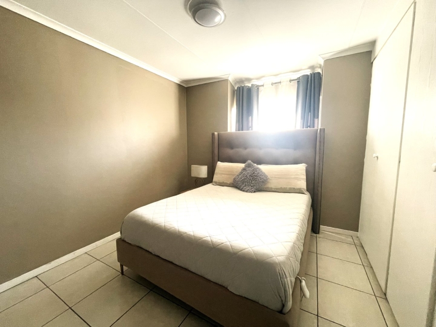 To Let 2 Bedroom Property for Rent in Die Hoewes Gauteng
