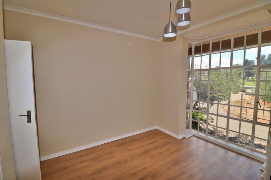 2 Bedroom Property for Sale in Symhurst Gauteng