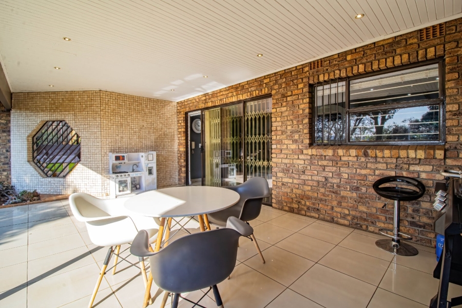 4 Bedroom Property for Sale in Bassonia Gauteng