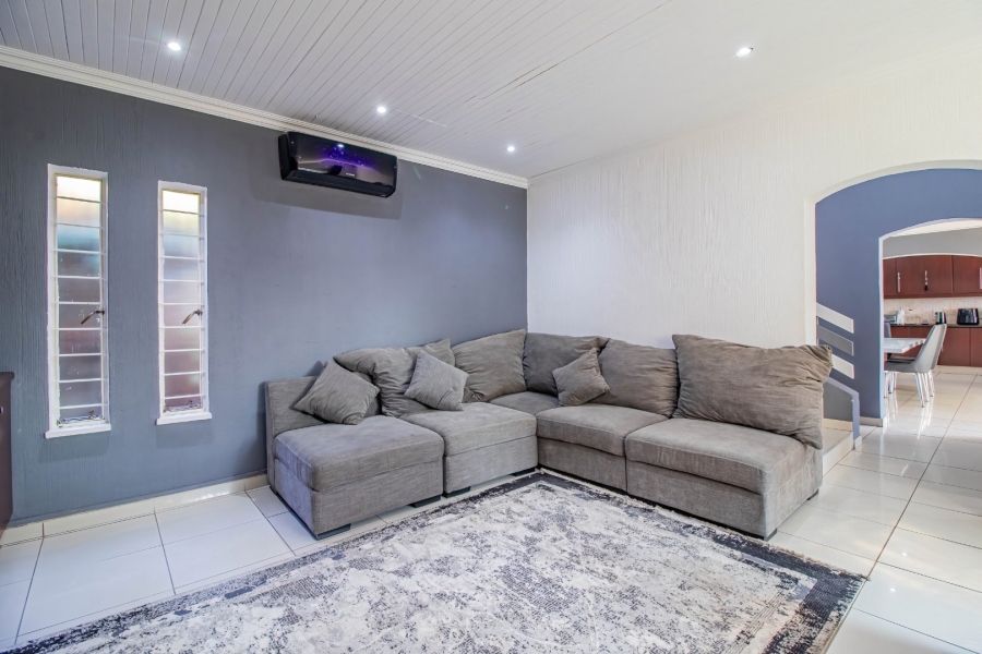 4 Bedroom Property for Sale in Bassonia Gauteng