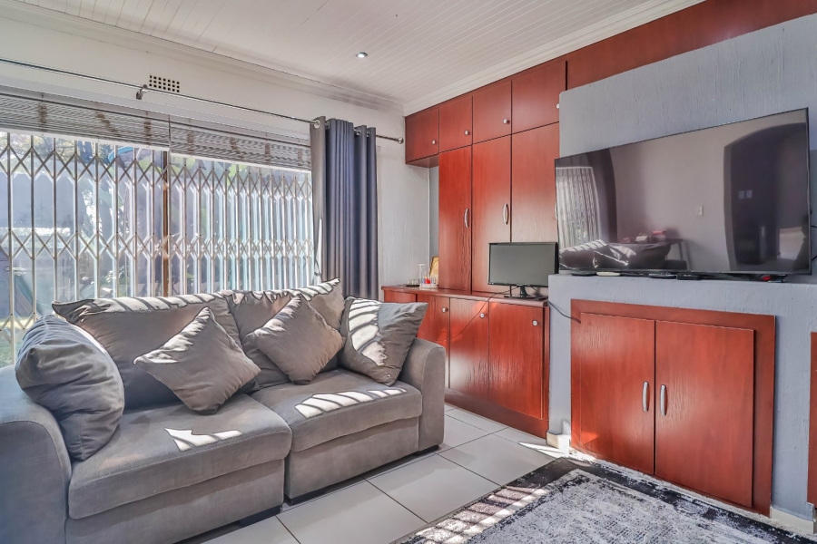 4 Bedroom Property for Sale in Bassonia Gauteng