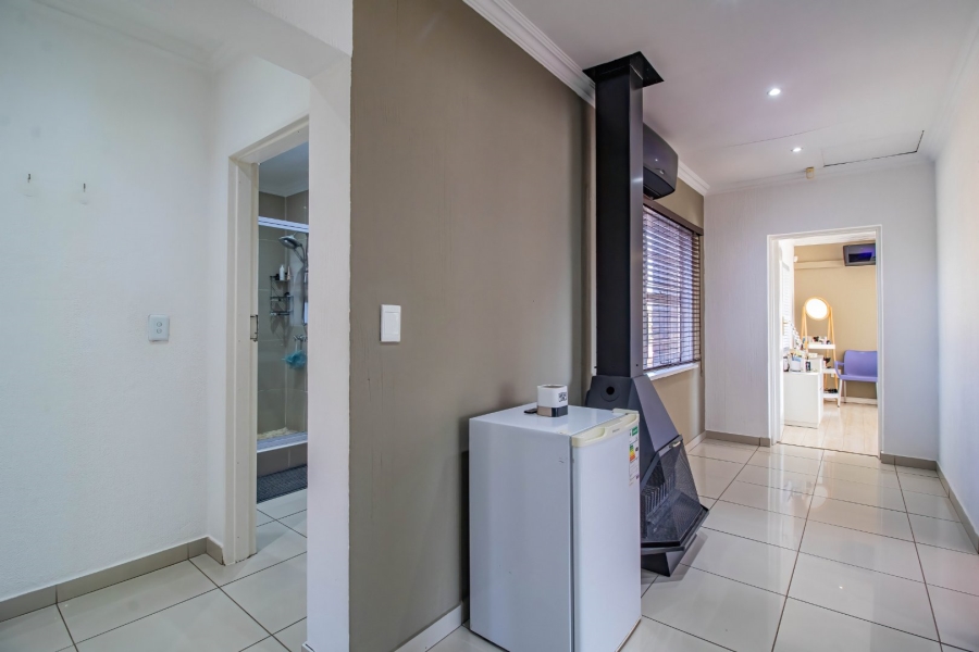 4 Bedroom Property for Sale in Bassonia Gauteng