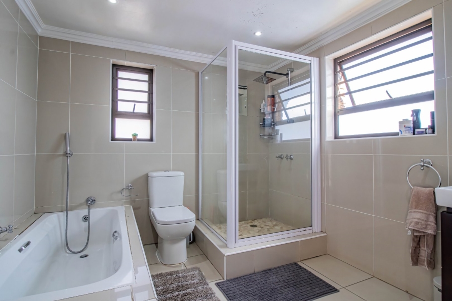 4 Bedroom Property for Sale in Bassonia Gauteng