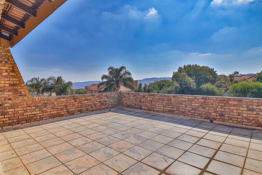 4 Bedroom Property for Sale in Bassonia Gauteng
