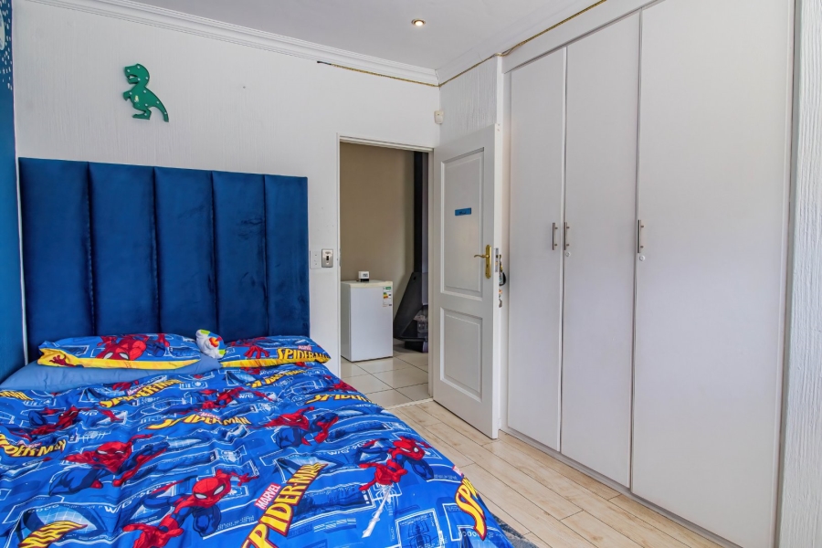 4 Bedroom Property for Sale in Bassonia Gauteng