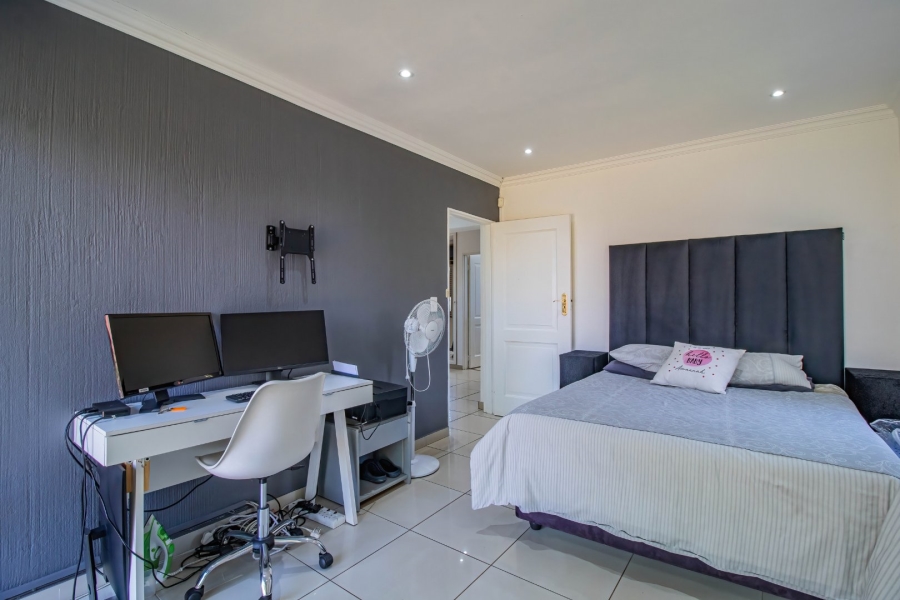 4 Bedroom Property for Sale in Bassonia Gauteng