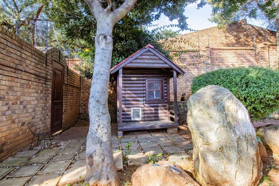 4 Bedroom Property for Sale in Bassonia Gauteng