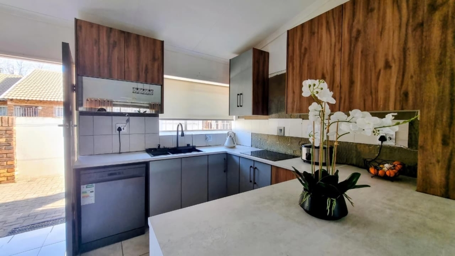 3 Bedroom Property for Sale in Waldrift Gauteng