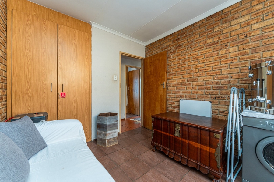 2 Bedroom Property for Sale in Noordkruin Gauteng