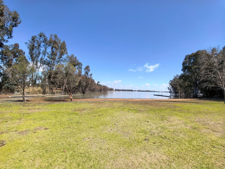 2 Bedroom Property for Sale in Vaal Marina Gauteng