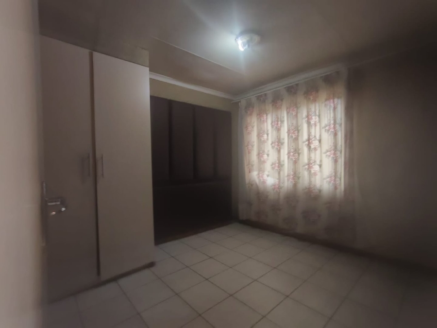 2 Bedroom Property for Sale in Zulu Section Gauteng