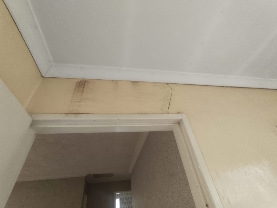 2 Bedroom Property for Sale in Zulu Section Gauteng