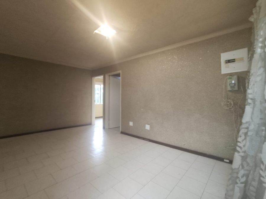 2 Bedroom Property for Sale in Zulu Section Gauteng