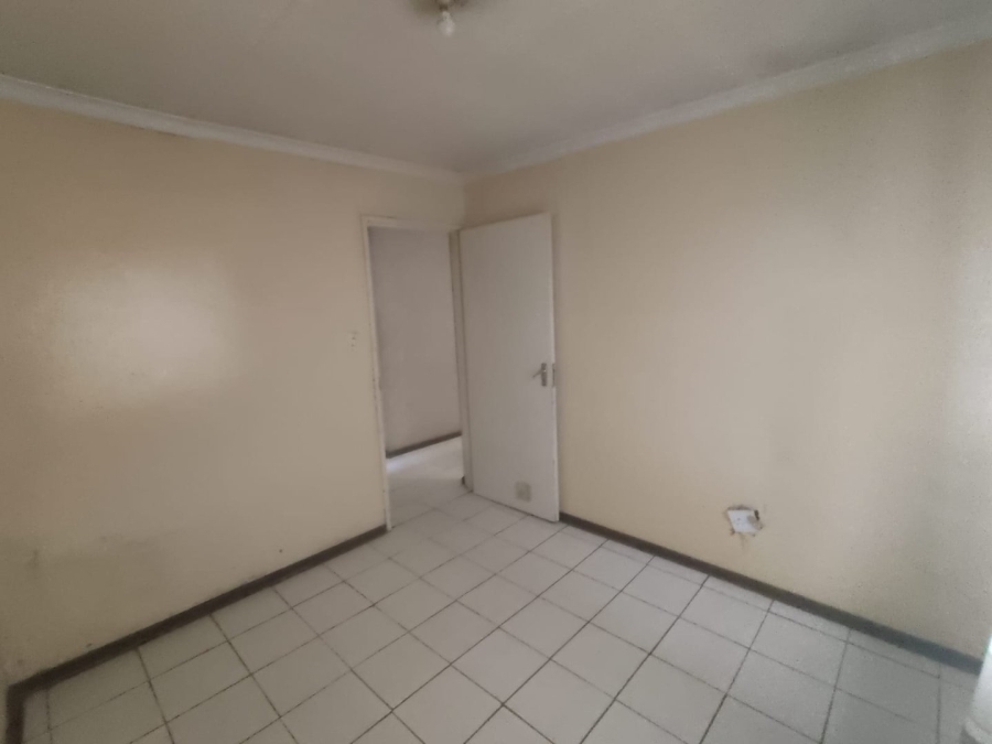 2 Bedroom Property for Sale in Zulu Section Gauteng