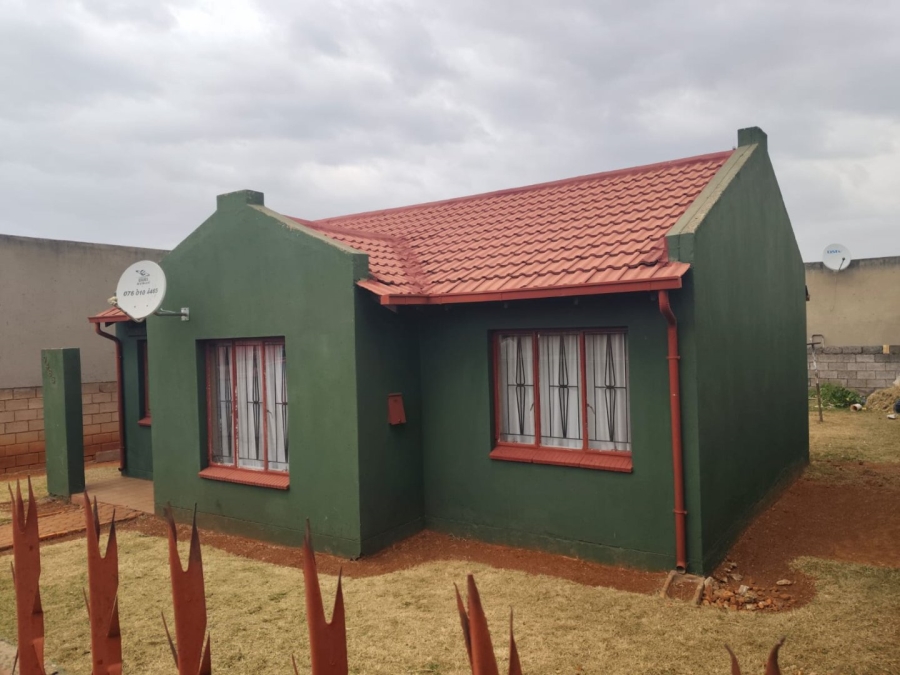2 Bedroom Property for Sale in Zulu Section Gauteng