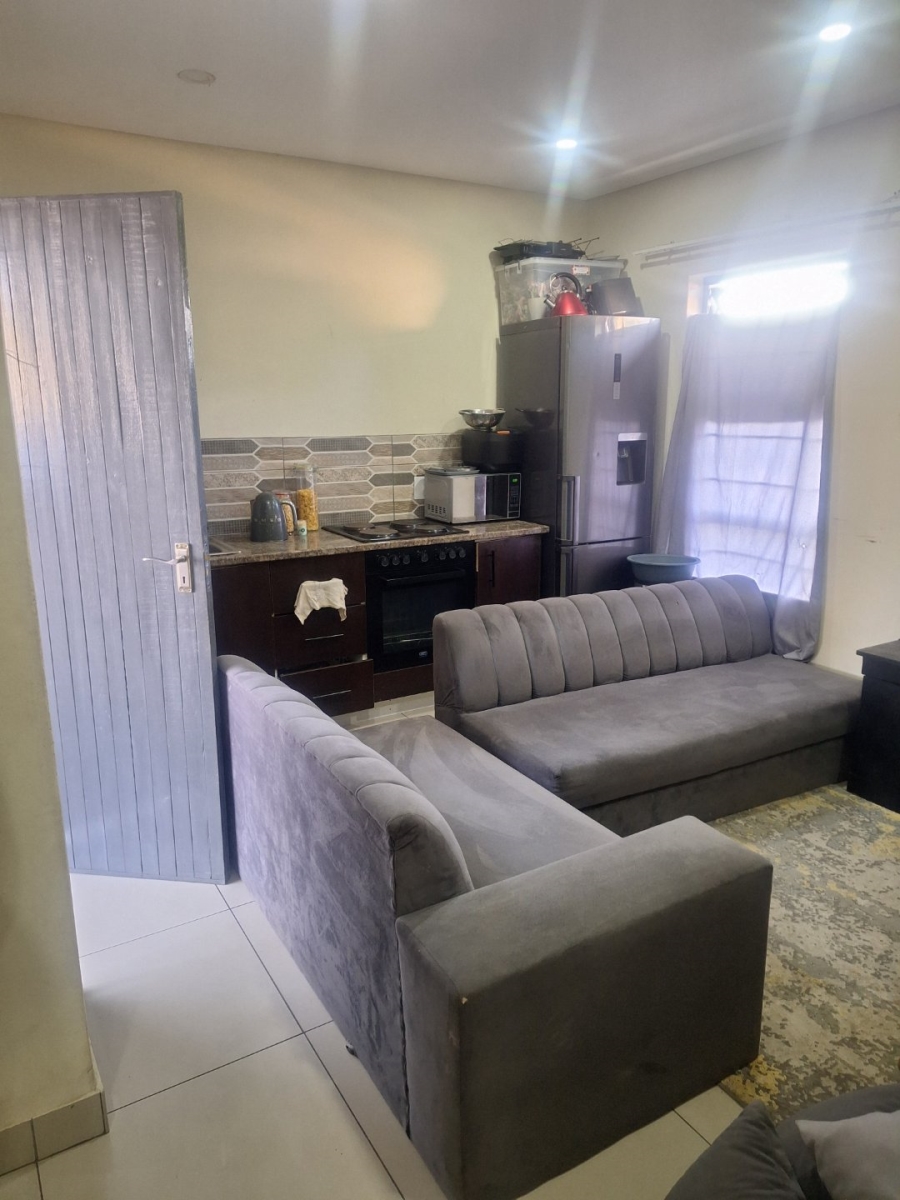 To Let 2 Bedroom Property for Rent in Noordwyk Gauteng