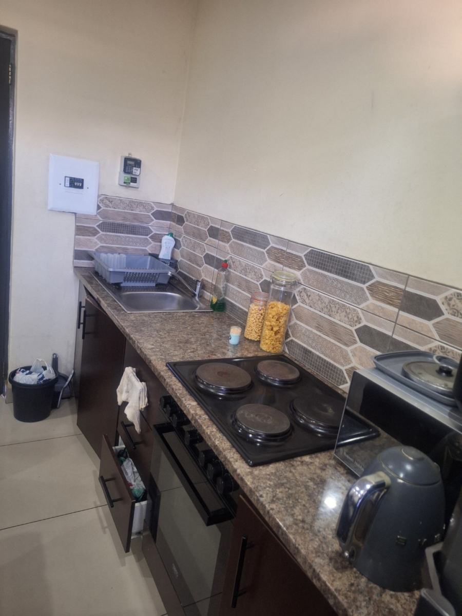 To Let 2 Bedroom Property for Rent in Noordwyk Gauteng