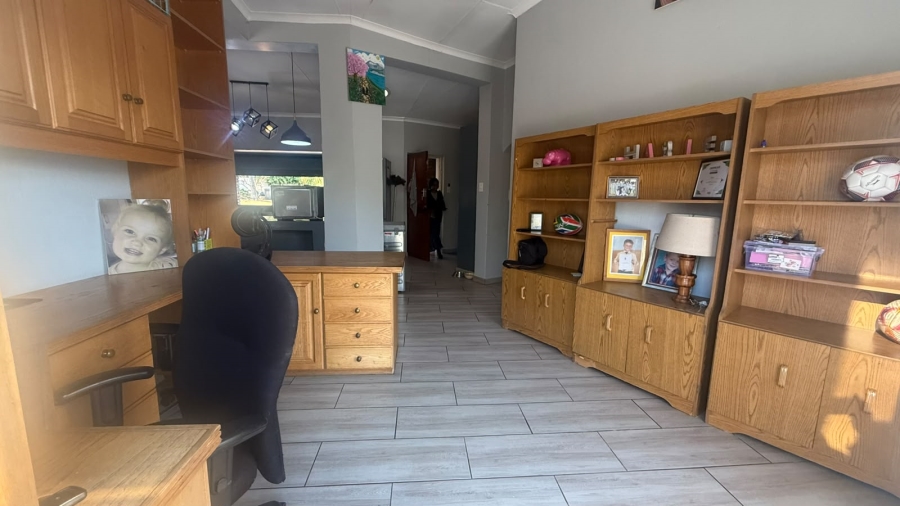 3 Bedroom Property for Sale in Wierda Park Gauteng