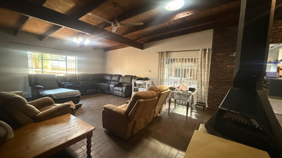 3 Bedroom Property for Sale in Wierda Park Gauteng