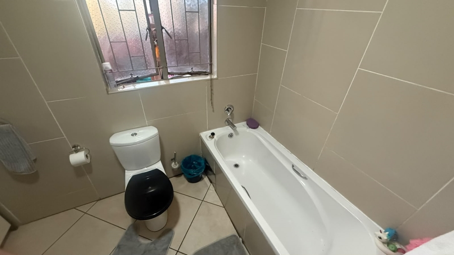 3 Bedroom Property for Sale in Wierda Park Gauteng