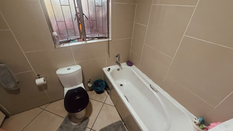 3 Bedroom Property for Sale in Wierda Park Gauteng